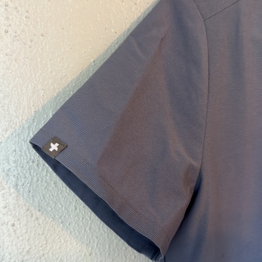 FIGS Technical Collection Scrub Set - Picture 3 of 8